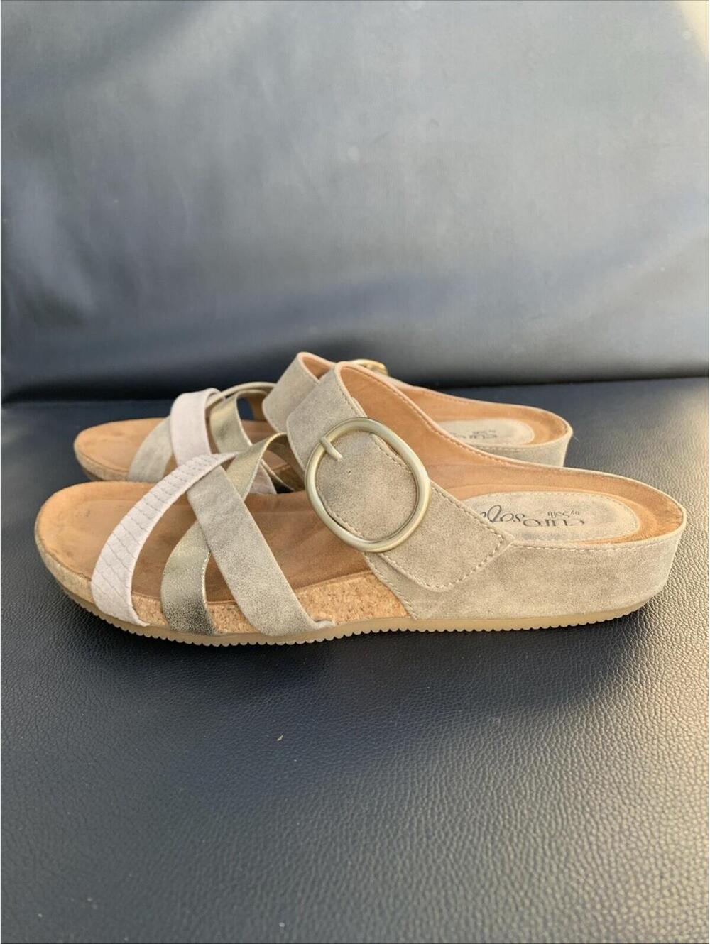 Clark’s Eurosoft Sandals Sz 9 Beige